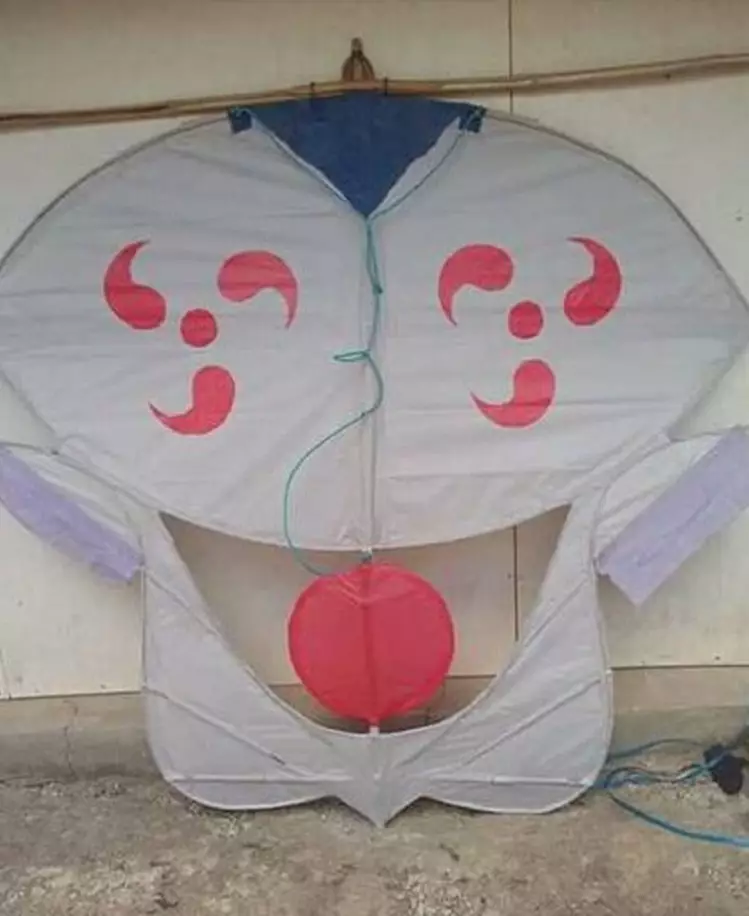 penampakan layangan absurd © 2020 1cak.com