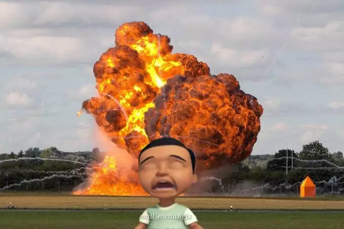 Meme adegan meledak Berbagai sumber