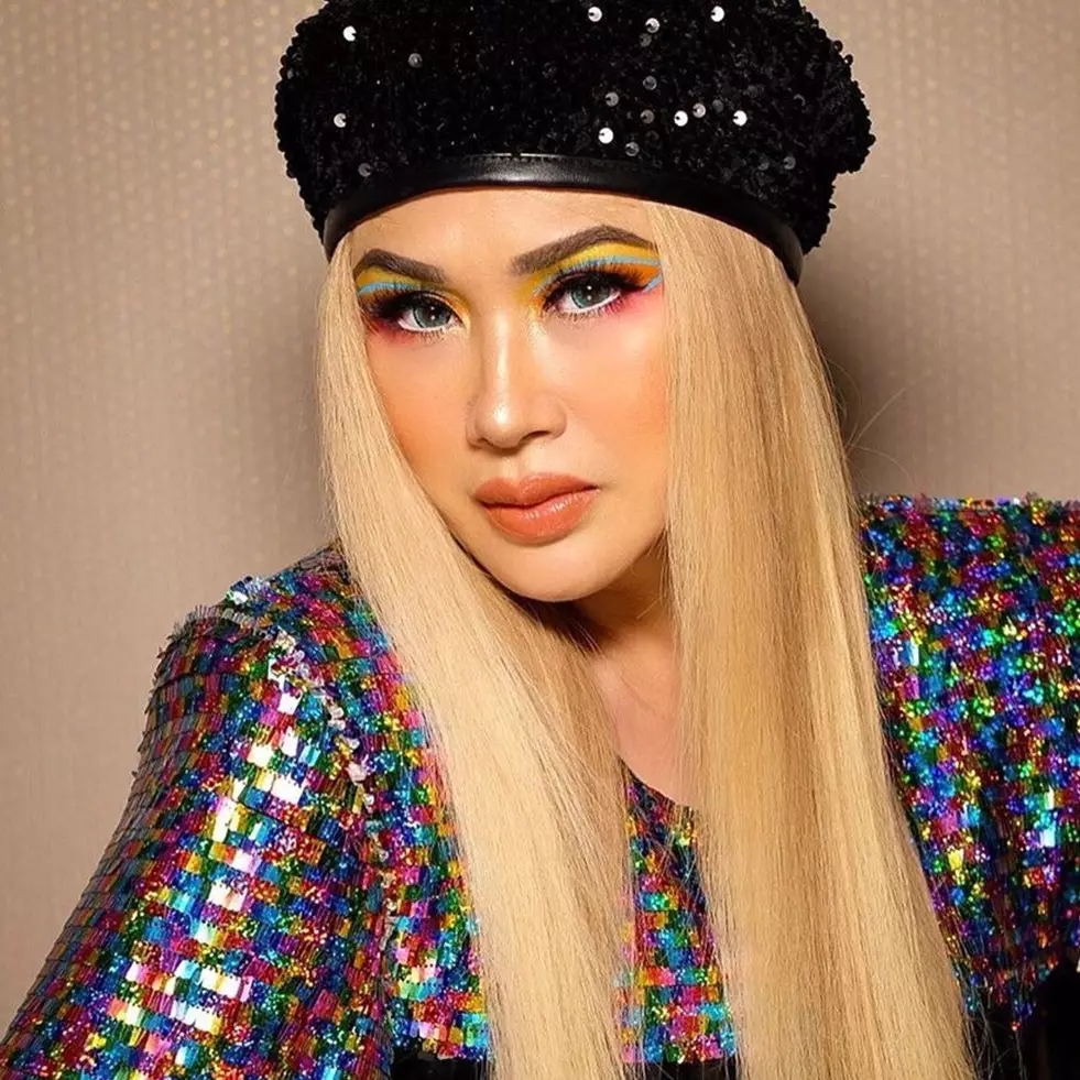 8 Potret lawas Titi DJ semasa muda ini manglingi abis