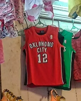 momen absurd jualan baju © 2020 instagram.com