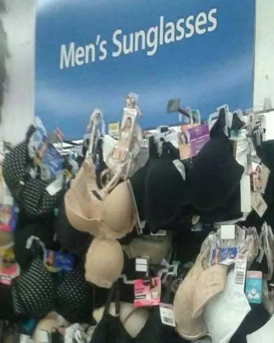 momen absurd jualan baju © 2020 instagram.com