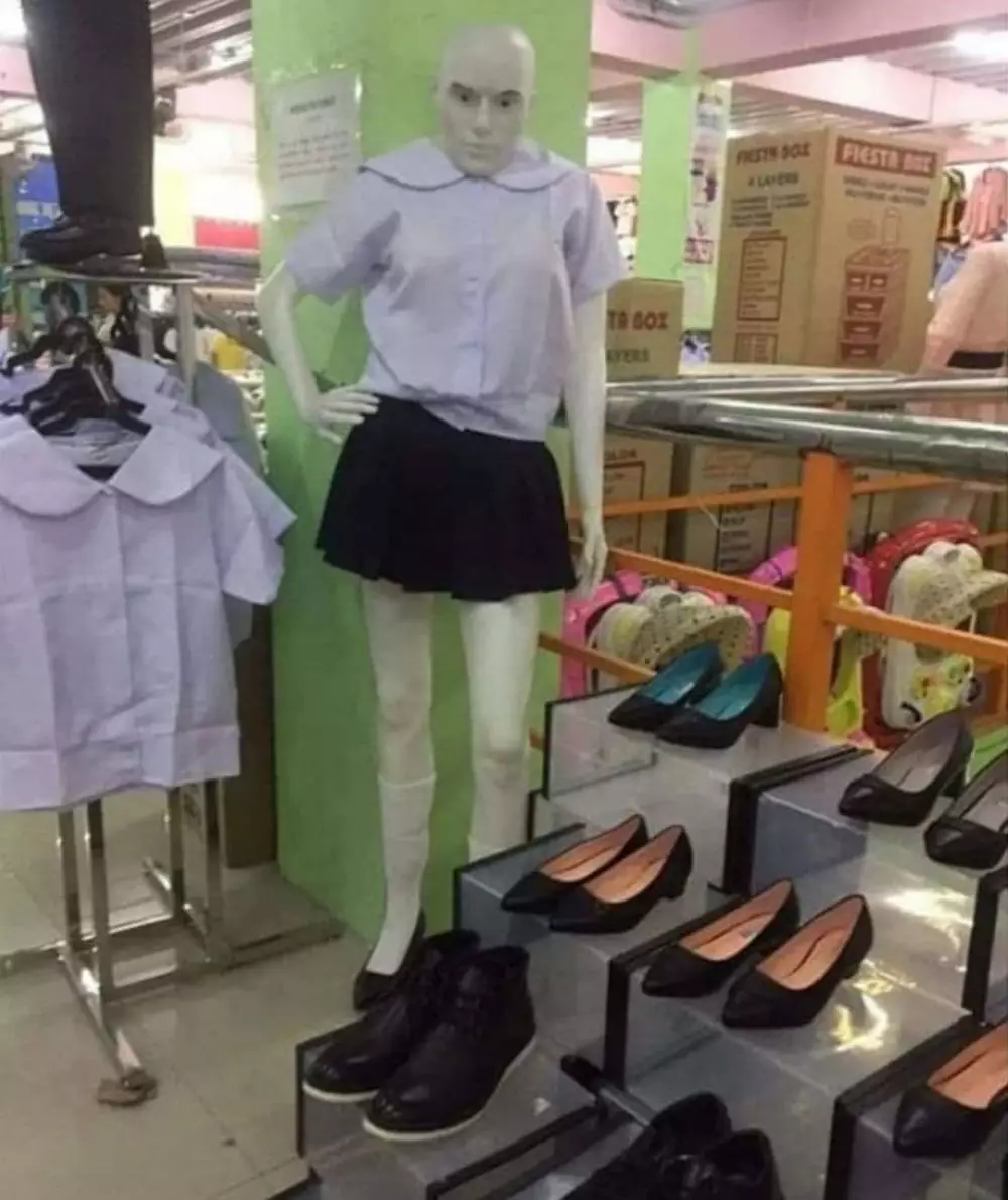 momen absurd jualan baju © 2020 instagram.com