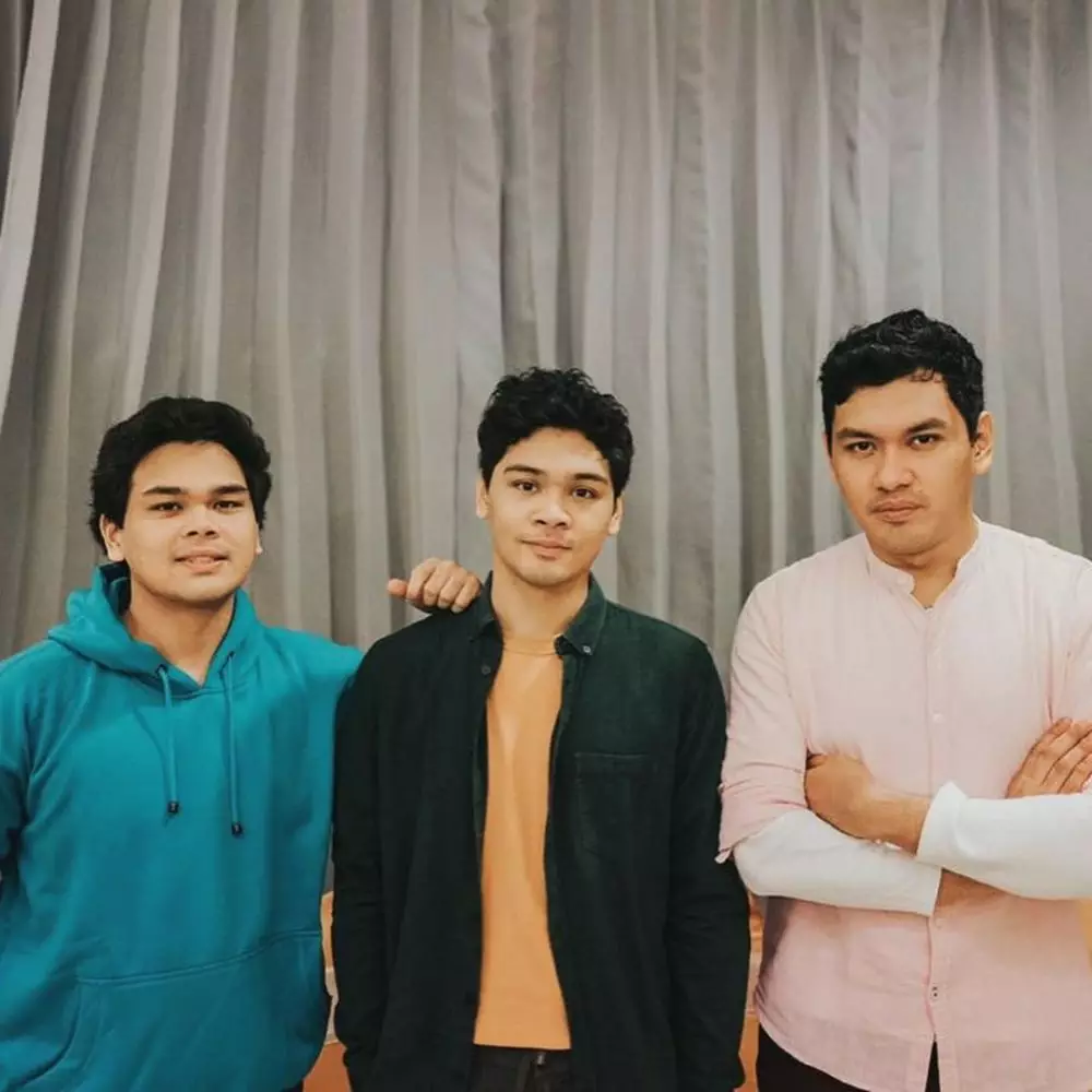 musisi tanah air kakak adik berbagai sumber