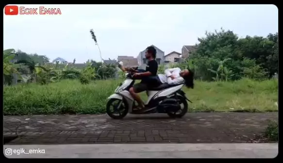 Tipe orang dibonceng motor twitter Tipe orang dibonceng motor twitter