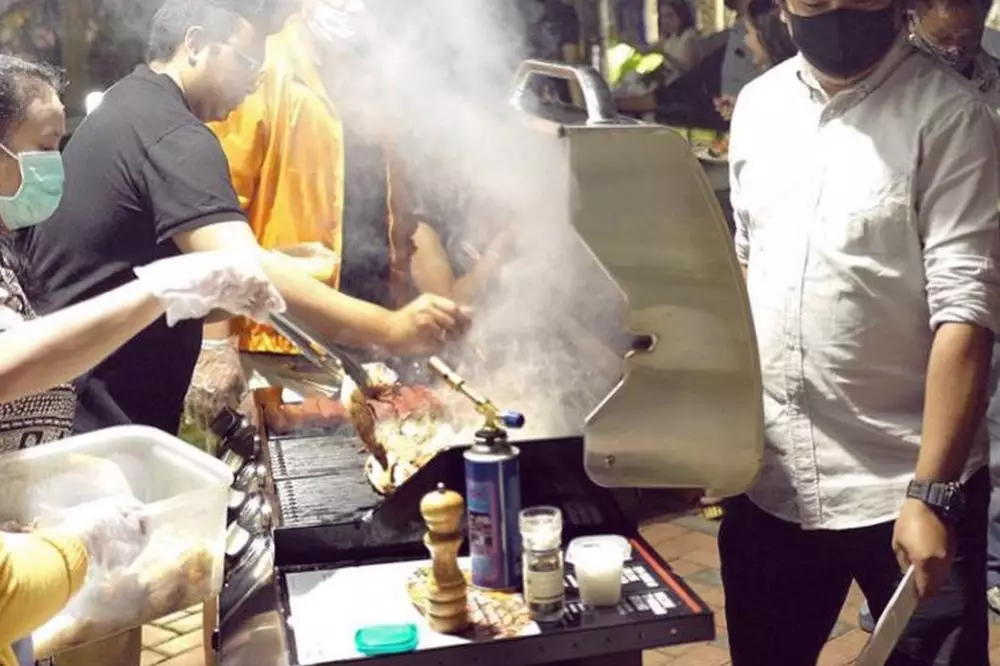 momen ultah momo geisha ke-34 instagram