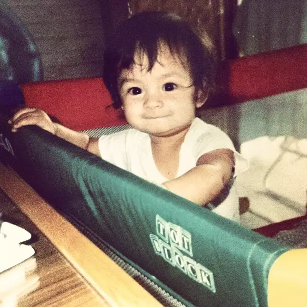 10 potret Chelsea Islan sewaktu kecil Instagram 10 potret Chelsea Islan sewaktu kecil Instagram