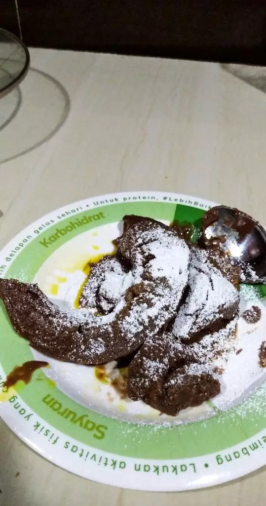 10 Penampakan lava cake gagal Twitter 10 Penampakan lava cake gagal Twitter