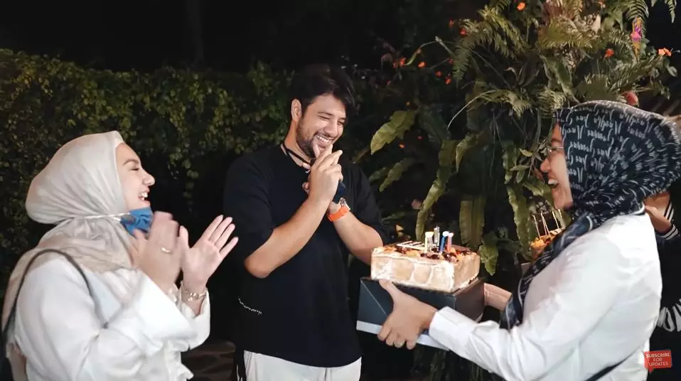 Momen kejutan ultah Ammar Zoni  YouTube