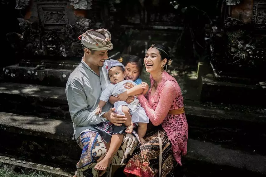 Seleb menyandang gelar bangsawan usai nikah  Instagram Seleb menyandang gelar bangsawan usai nikah  Instagram