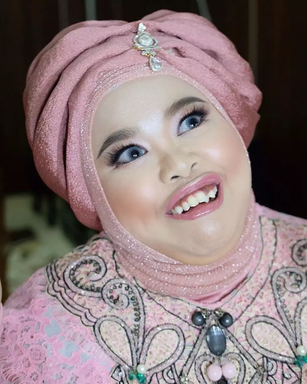 Potret Kekeyi pakai gamis © 2020 brilio.net Potret Kekeyi pakai gamis © 2020 brilio.net