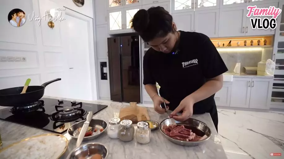 amel putri ussy masak © 2020 brilio.net amel putri ussy masak © 2020 brilio.net