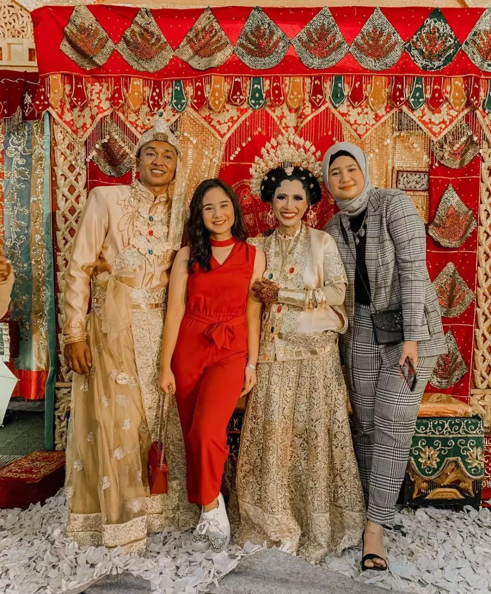 8 potret kompak Tissa Biani dan sang kakak Instagram