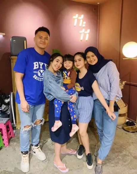 8 potret kompak Tissa Biani dan sang kakak Instagram