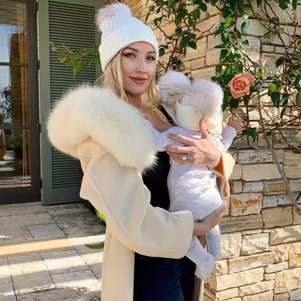 Cerita istri Panji Trihatmodjo jahit kebaya buat putrinya, bikin kagum