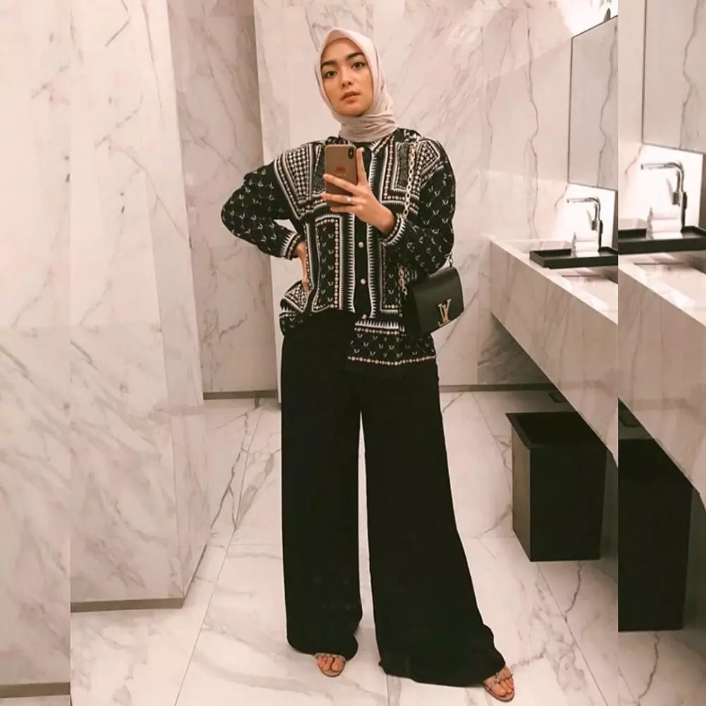 outfit hijab Citra Kirana © 2020 instagram.com