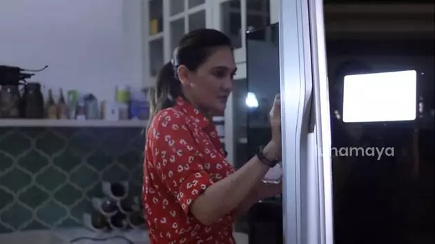 Luna Maya bikin dalgona coffee youtube