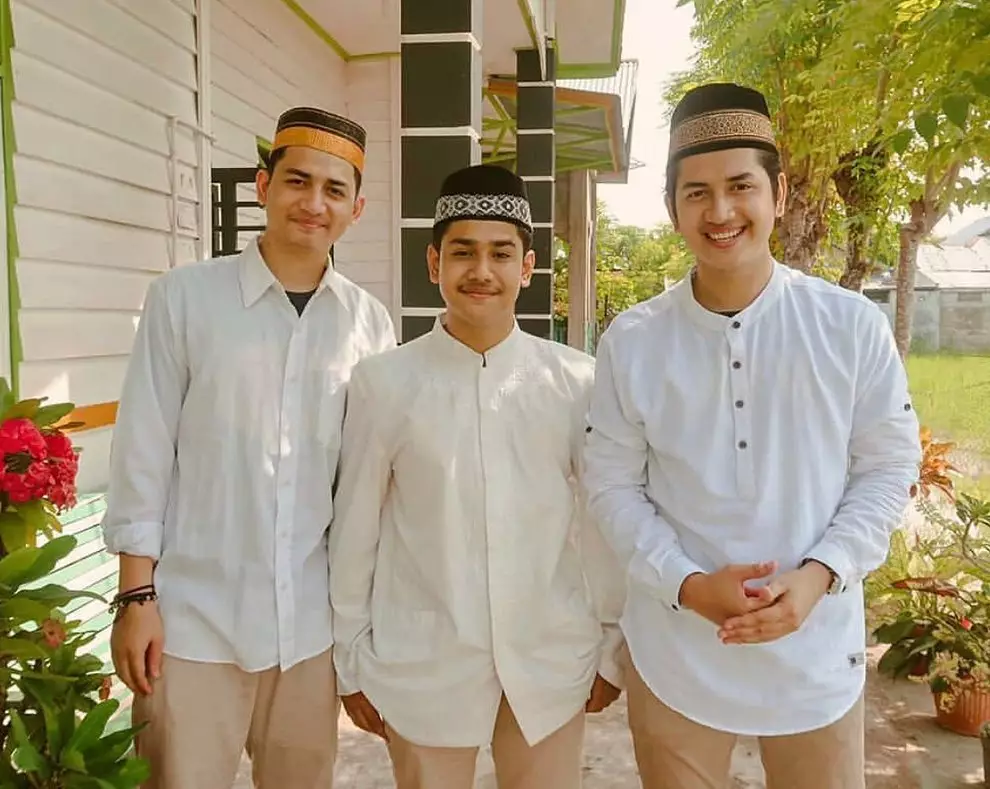 Syakir Daulay dan keluarga Instagram