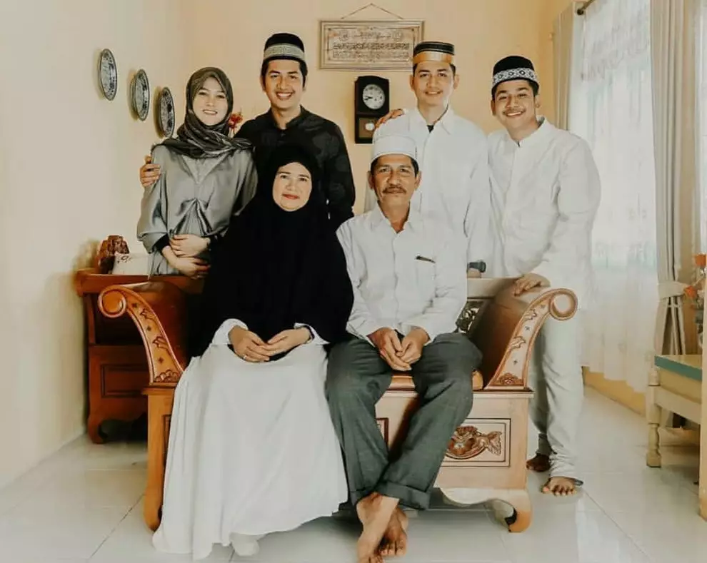 Syakir Daulay dan keluarga Instagram