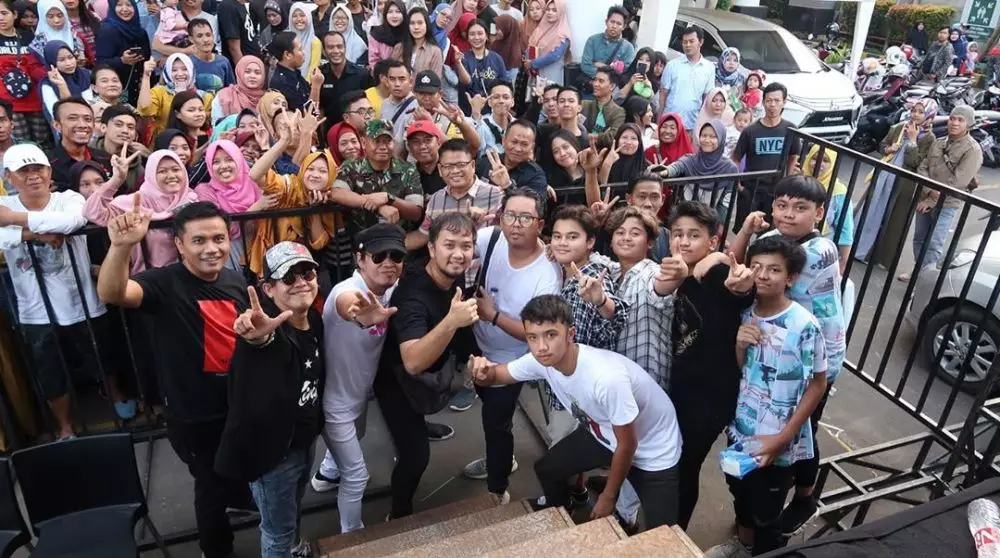 Farry Hugo putra Ian Kasela Instagram