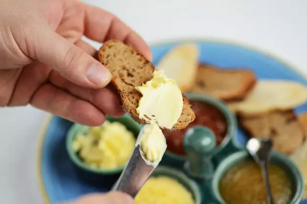 Kenali perbedaan mentega © 2020 brilio.net freepik.com Kenali perbedaan mentega © 2020 brilio.net freepik.com