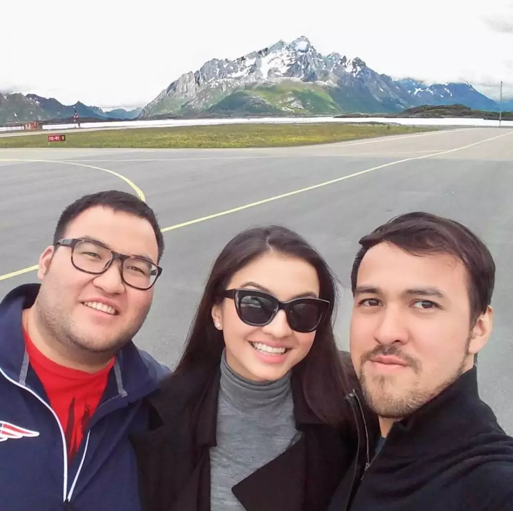 Raline Shah dan dua adik laki-lakinya Instagram