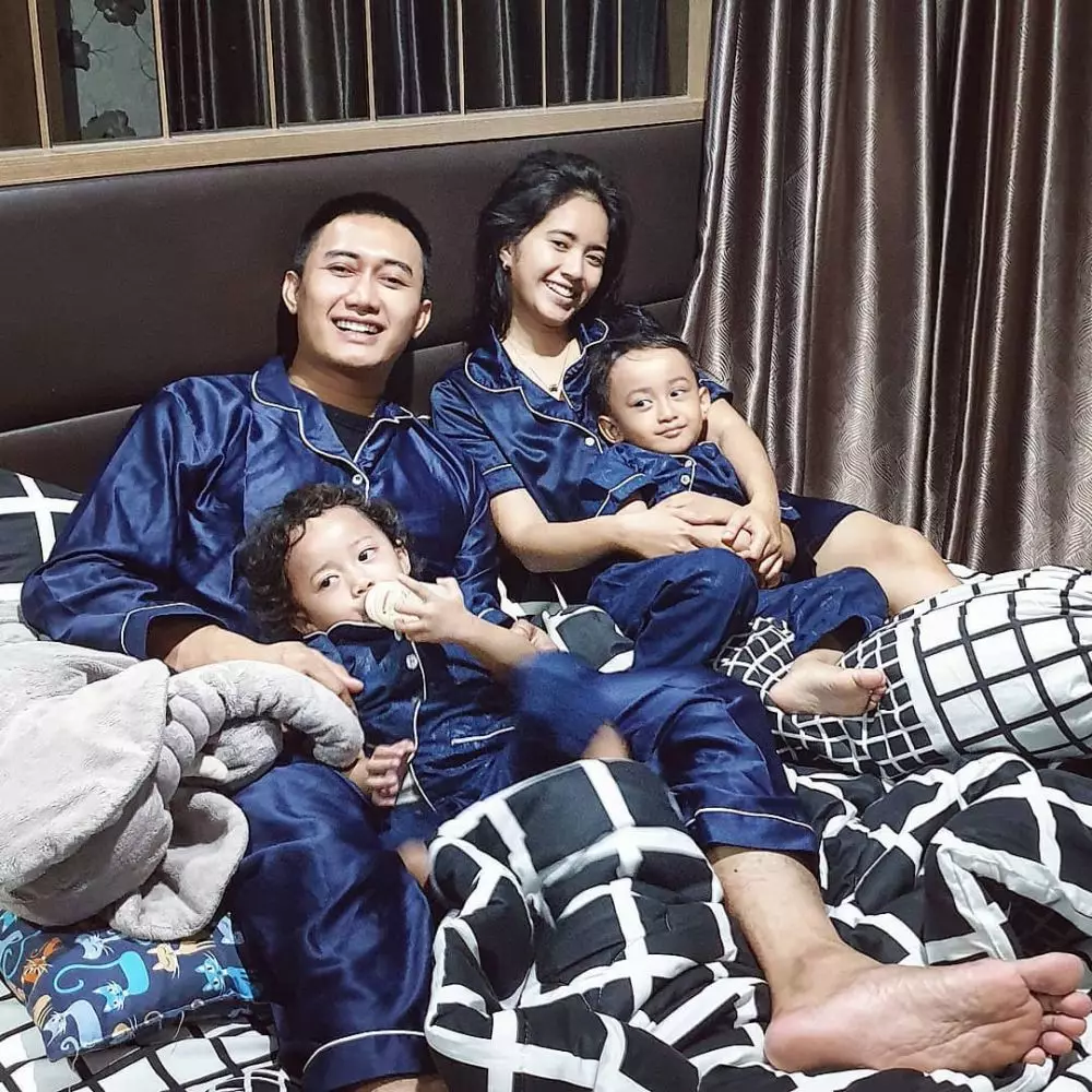 potret harmonis boby tince dan istri instagram