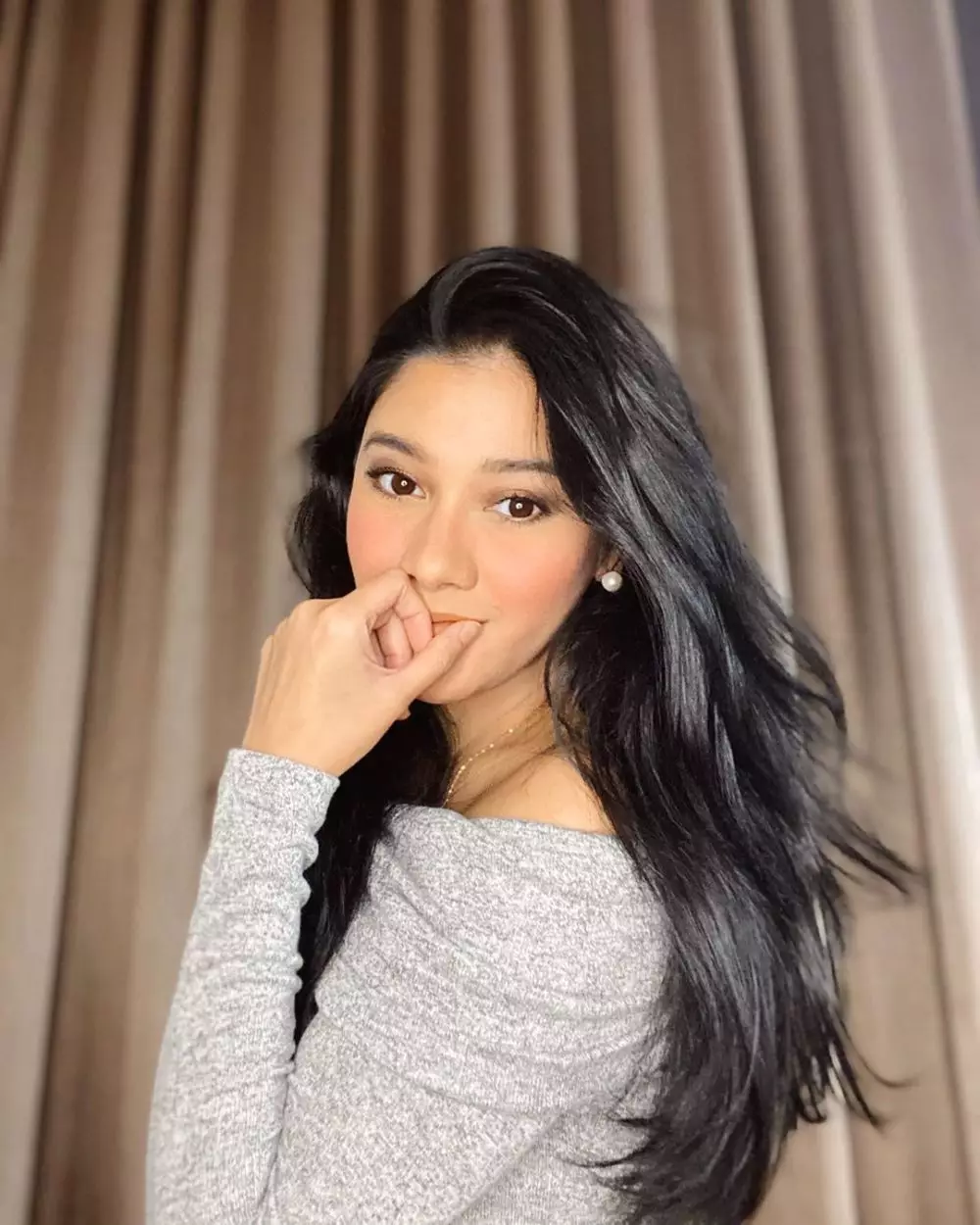 6 potret pemain Liontin © 2020 brilio.net Instagram/@naysillamirdaddd : Instagram/@naymirdad 6 potret pemain Liontin © 2020 brilio.net Instagram/@naysillamirdaddd : Instagram/@naymirdad