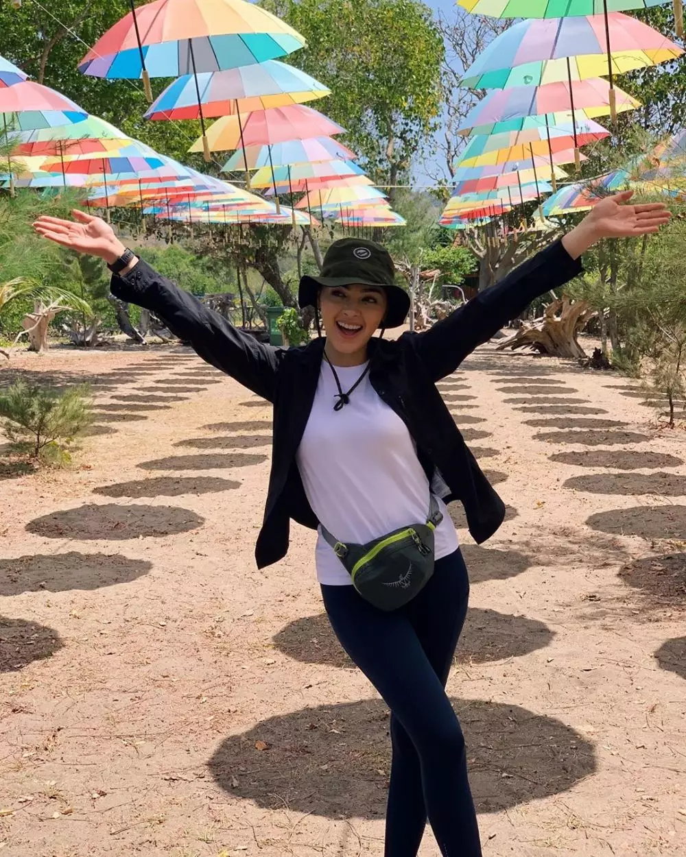 Gaya sporty Jolene Marie Instagram/@joleneemarie Gaya sporty Jolene Marie Instagram/@joleneemarie