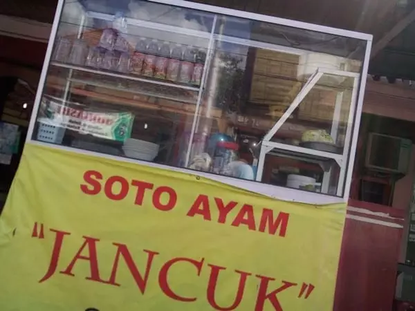 nama tempat makan ayam © 2020 brilio.net