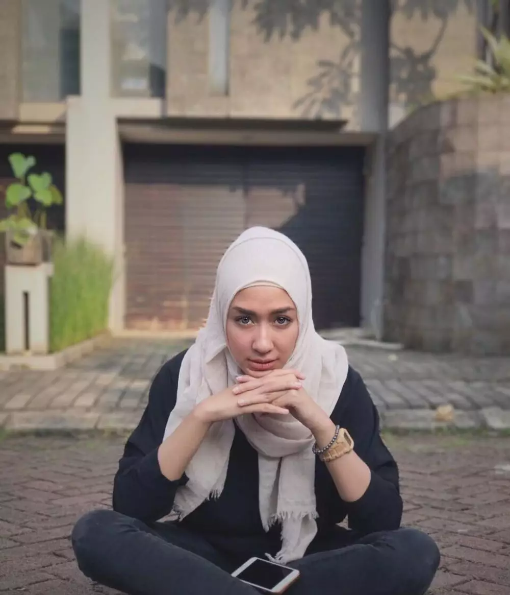 Gaya pemeran FTV Suara Hati Istri Instagram