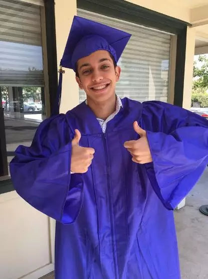 Pesona Albany Ray Instagram