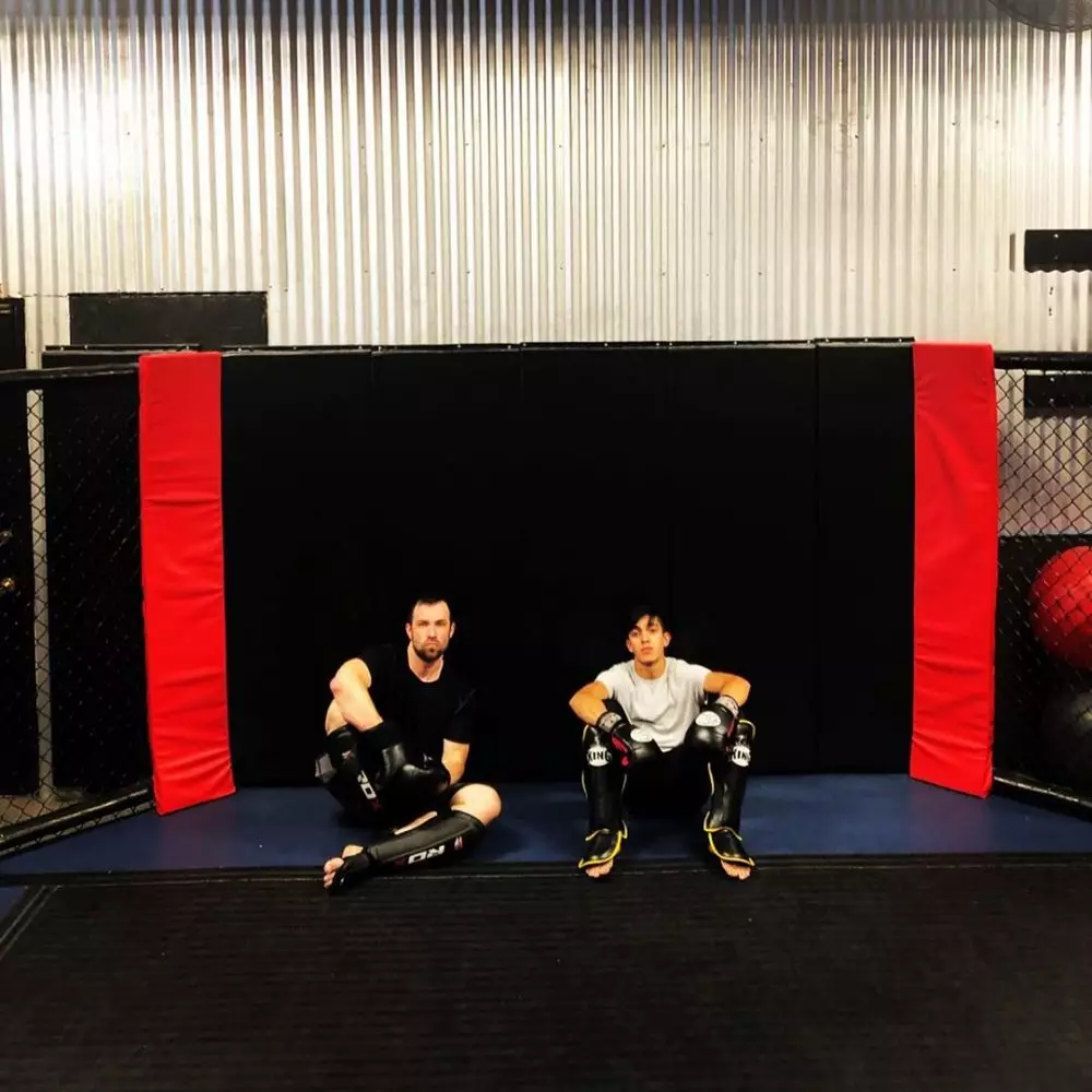 Pesona Albany Ray Instagram