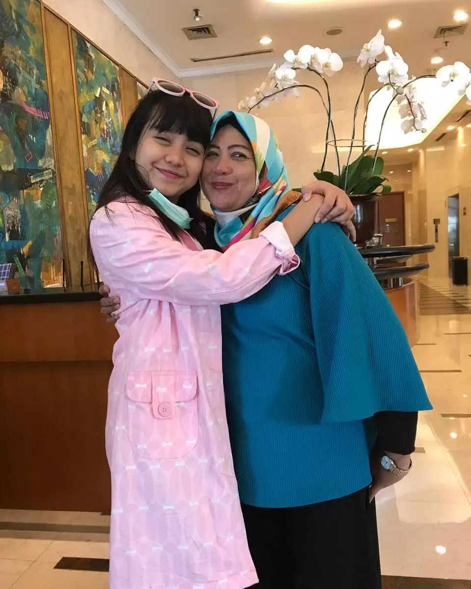Ghea Indrawari dan sang mama Instagram
