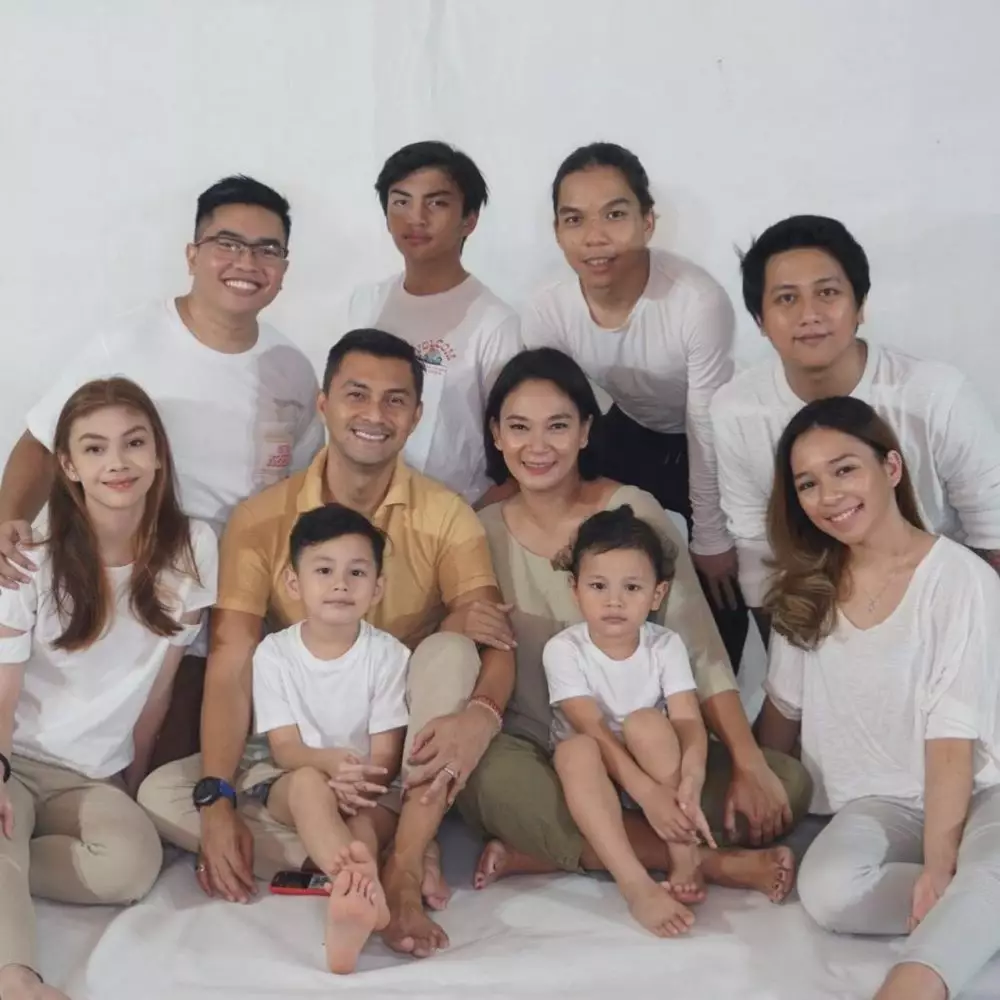 Dian Nitami dan putri angkat instagram Dian Nitami dan putri angkat instagram