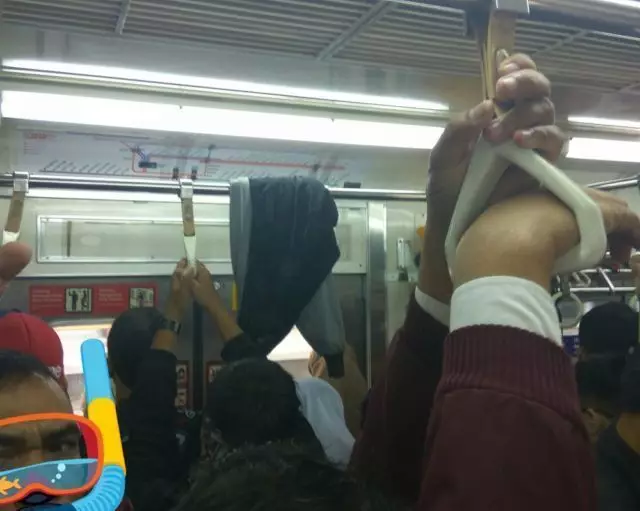 momen absurd jemur pakaian © 2020 brilio.net