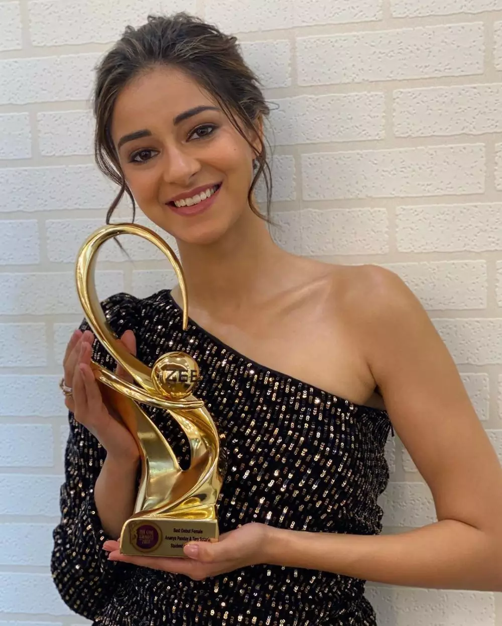 pesona ananya panday instagram