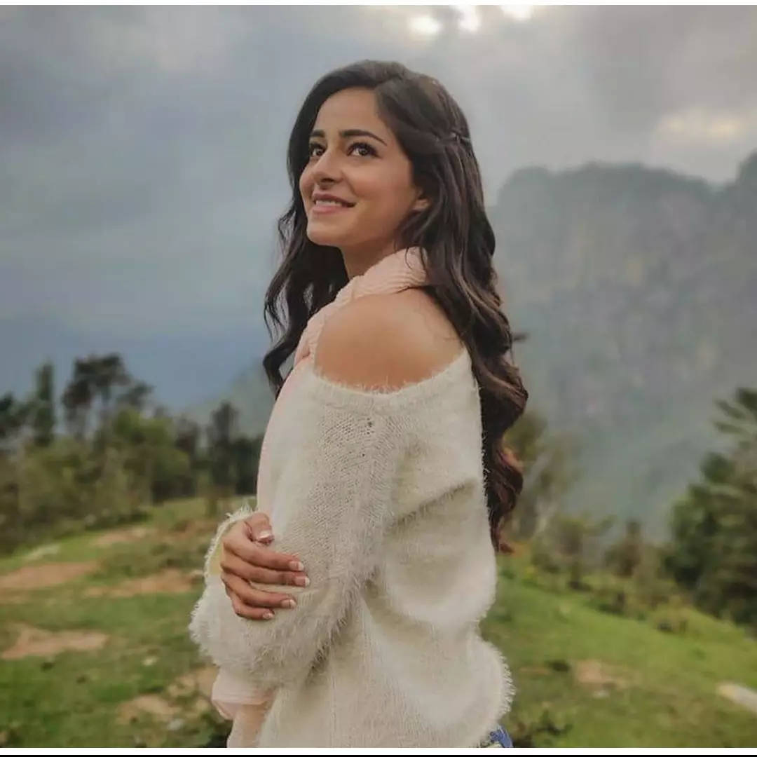 10 Pesona Ananya Panday, putri aktor Bollywood Chunky Pandey
