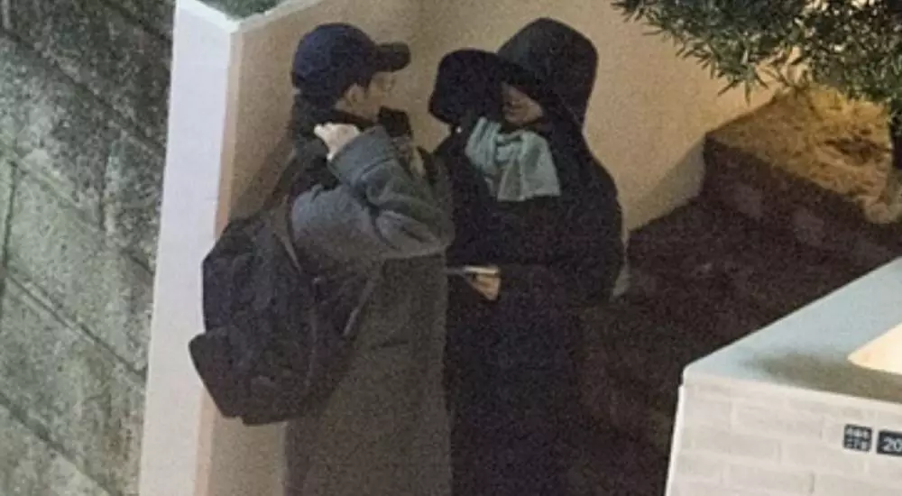 Song Hye-kyo dan Song Joong-ki kencan berbagai sumber Song Hye-kyo dan Song Joong-ki kencan berbagai sumber