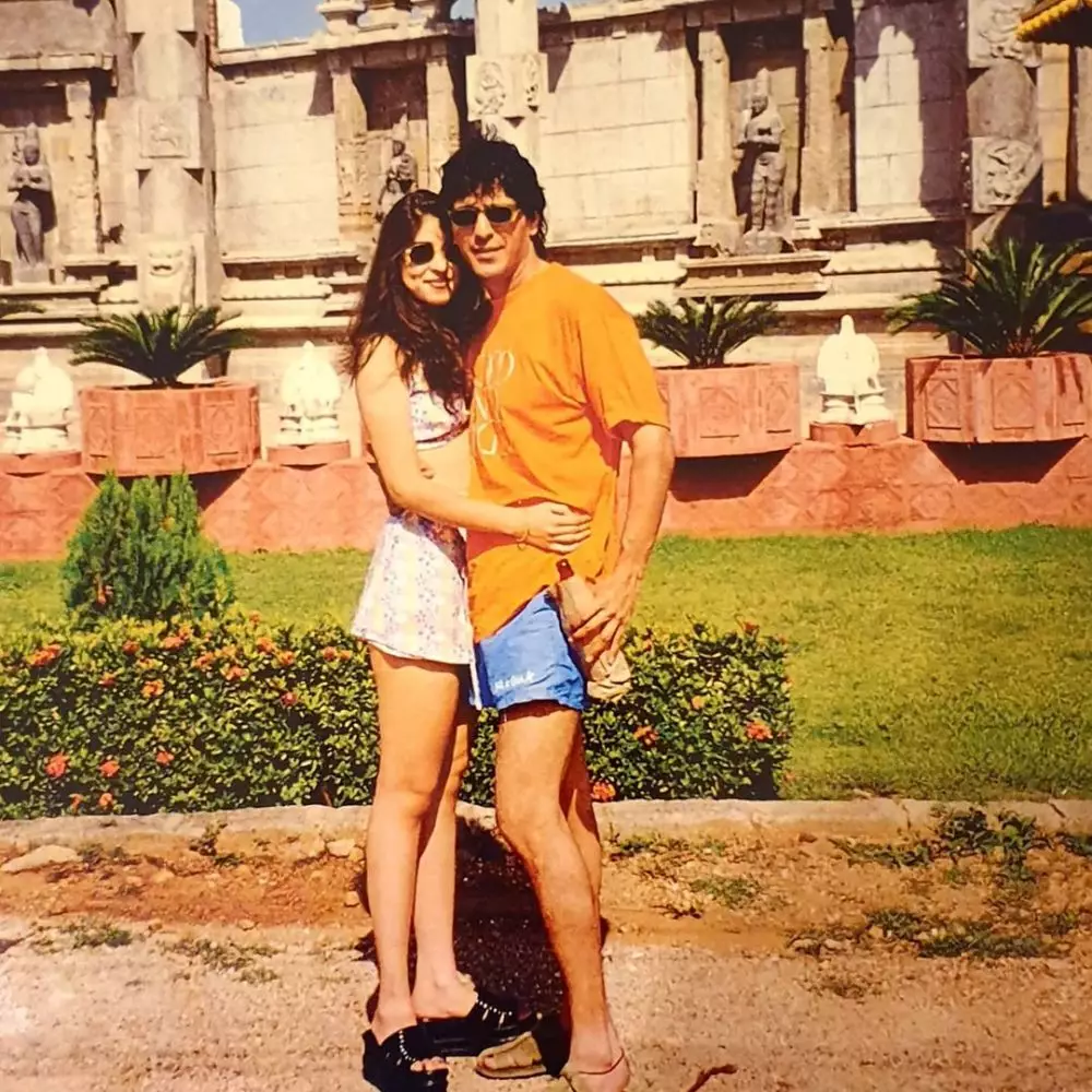 potret lawas kemesraan chunky panday dan istri instagram potret lawas kemesraan chunky panday dan istri instagram