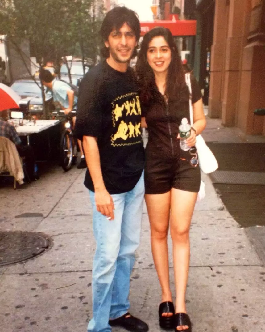 potret lawas kemesraan chunky panday dan istri instagram potret lawas kemesraan chunky panday dan istri instagram