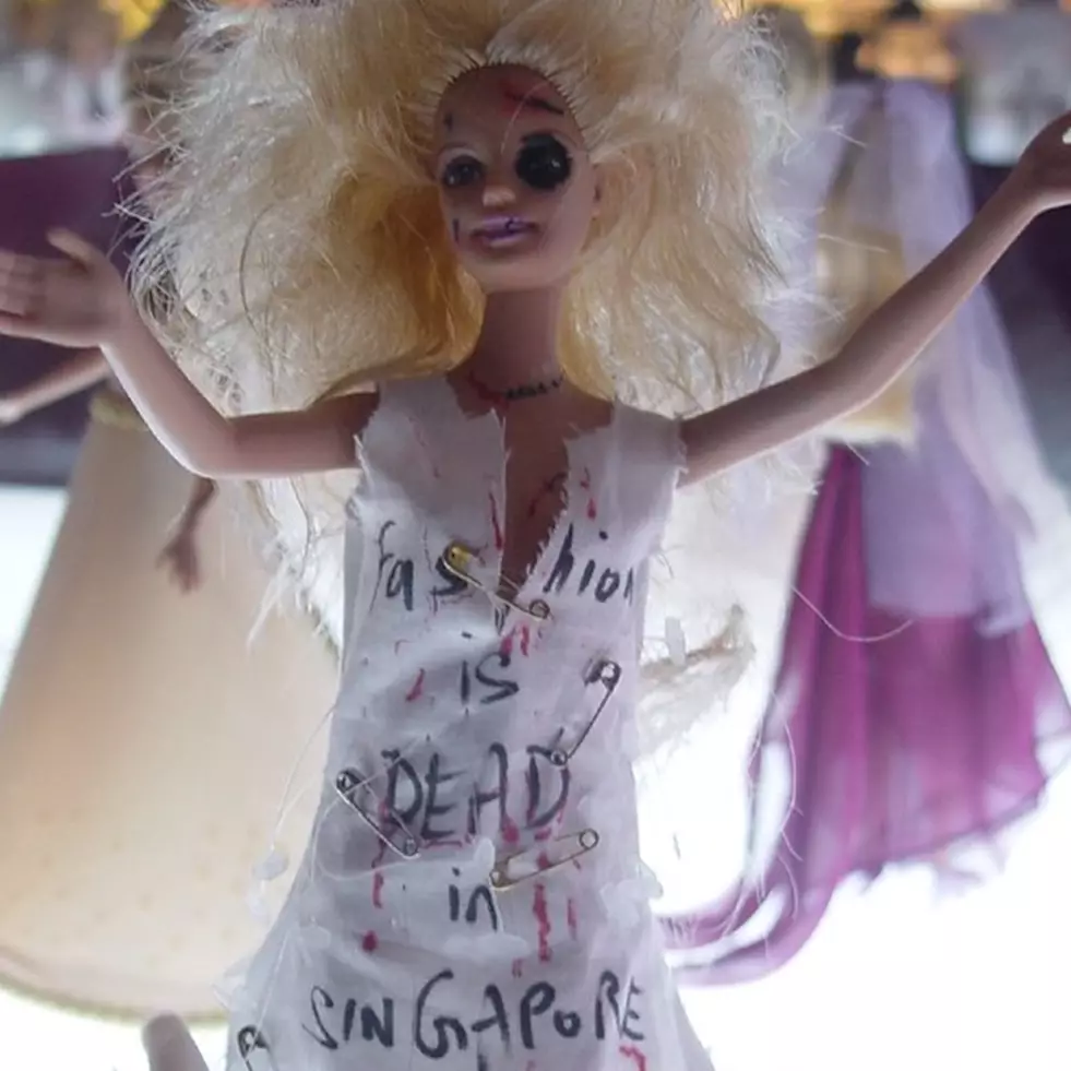 8 Boneka Barbie dengan penampilan bikin merinding, beda dari biasanya