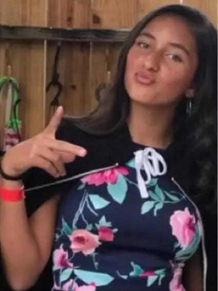 potret cantik Camilla Azhari Instagram potret cantik Camilla Azhari Instagram