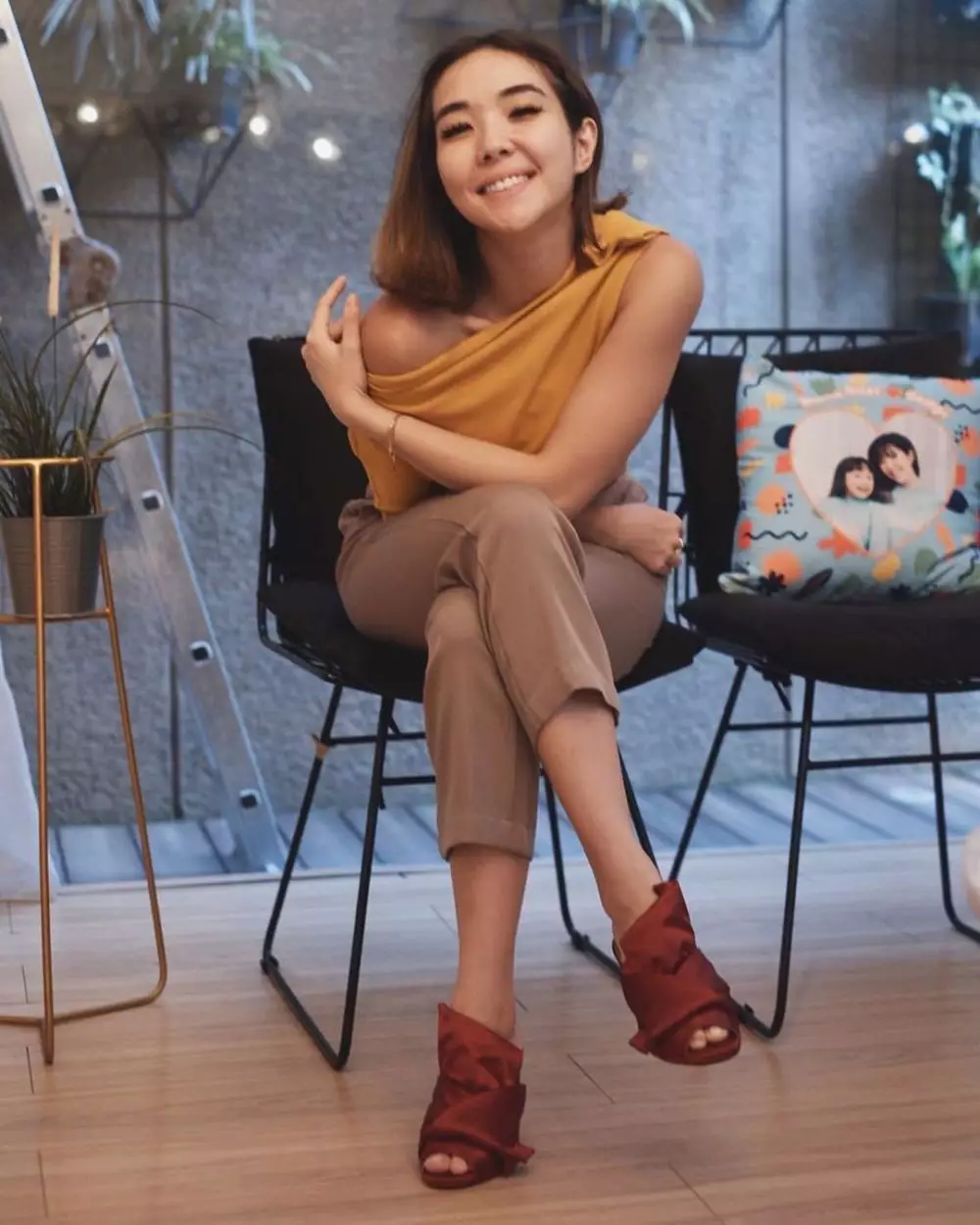 seleb makin cantik dengan rambut sebahu instagram