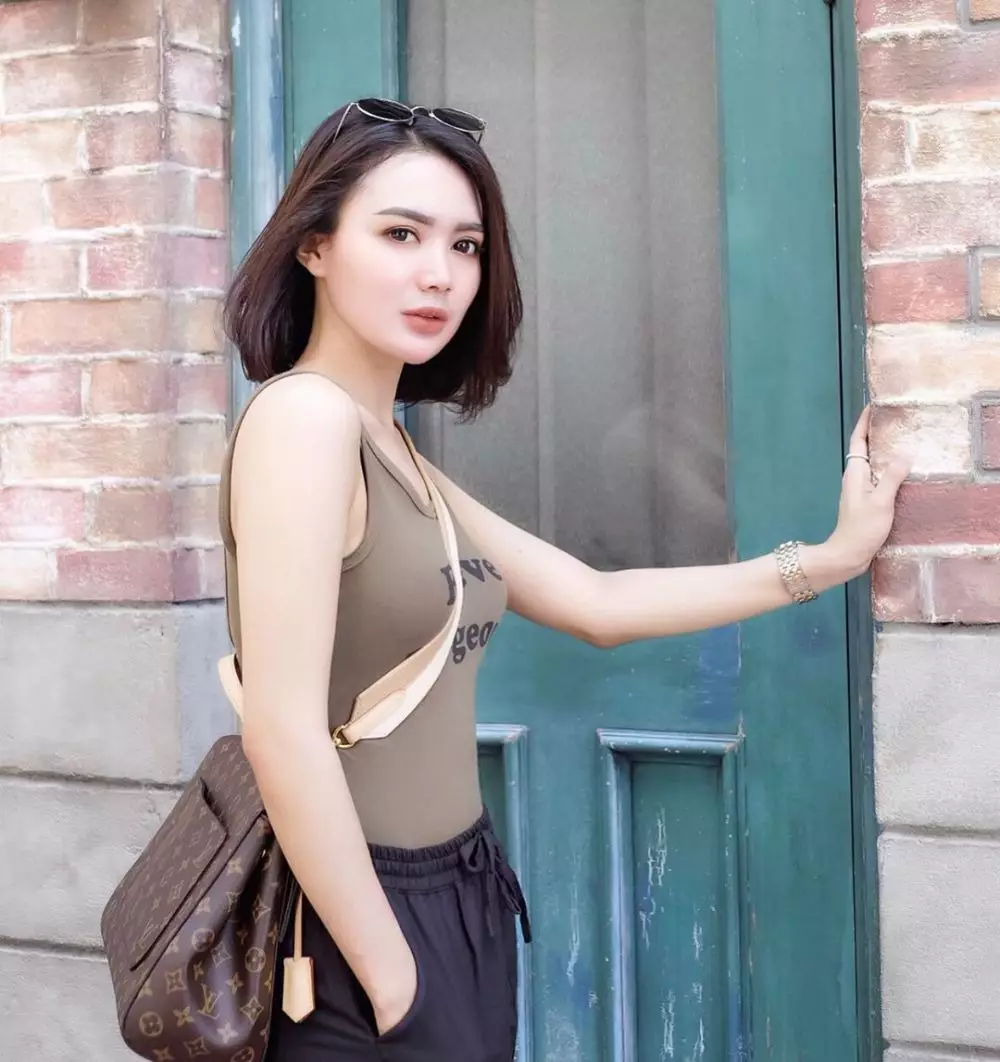 seleb makin cantik dengan rambut sebahu instagram