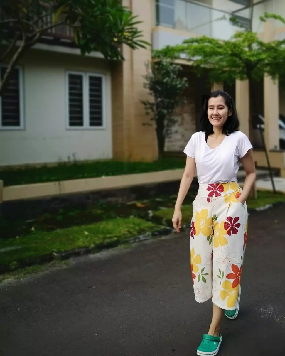 seleb makin cantik dengan rambut sebahu instagram