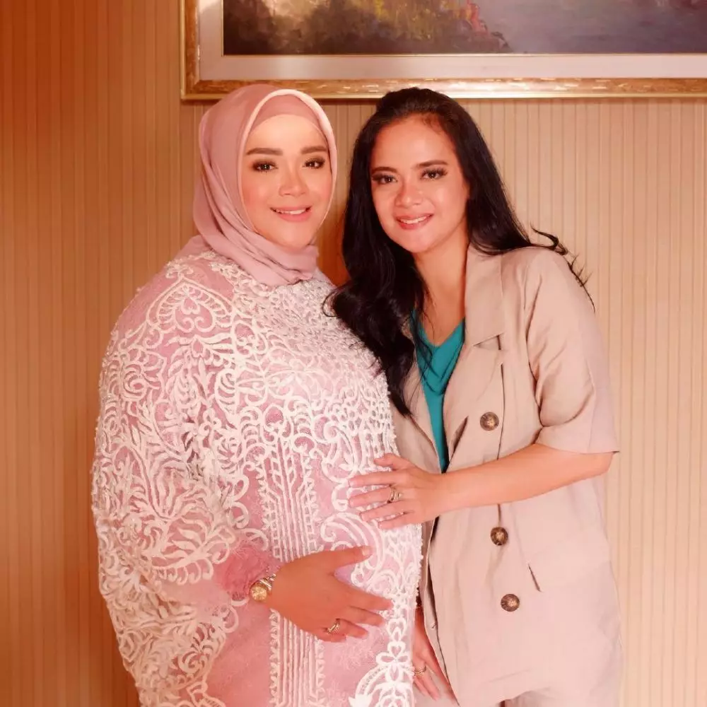 Potret manis Shezy dan Sheza Idris Instagram