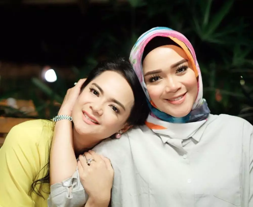 Potret manis Shezy dan Sheza Idris Instagram