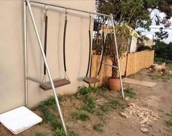 potret absurd bangunan nggak guna © 2020 instagram.com