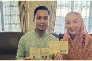 Momen Zaskia Gotik kumpul keluarga Sirajuddin, diberi kue sambutan