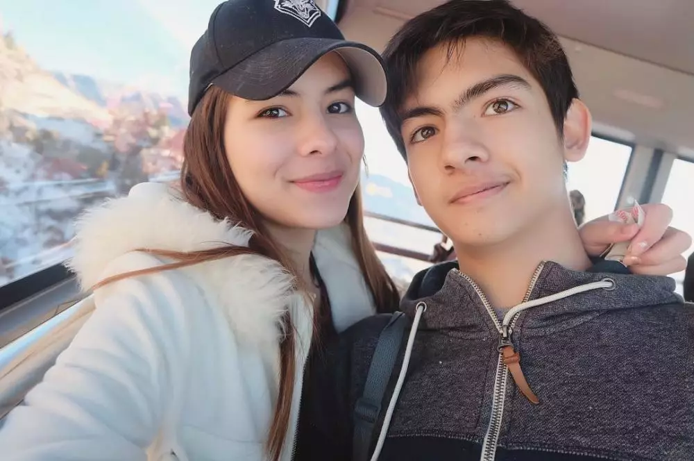 Steffi Zamora dan sang kakak Instagram